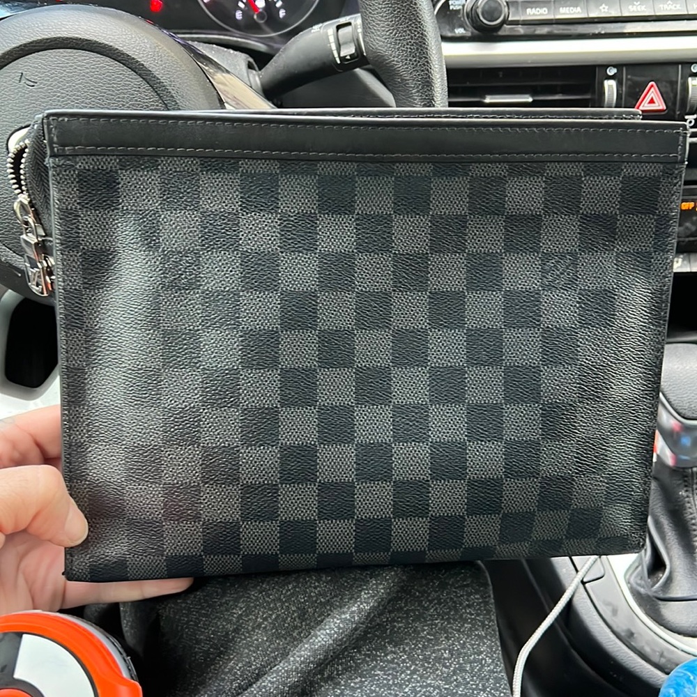 Louis Vuitton Pochette